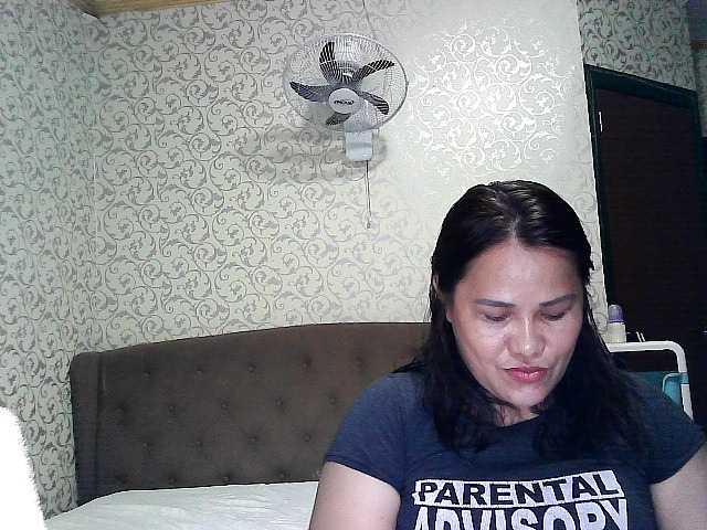 Live sex webcam photo for lovelykiera1 #274382416