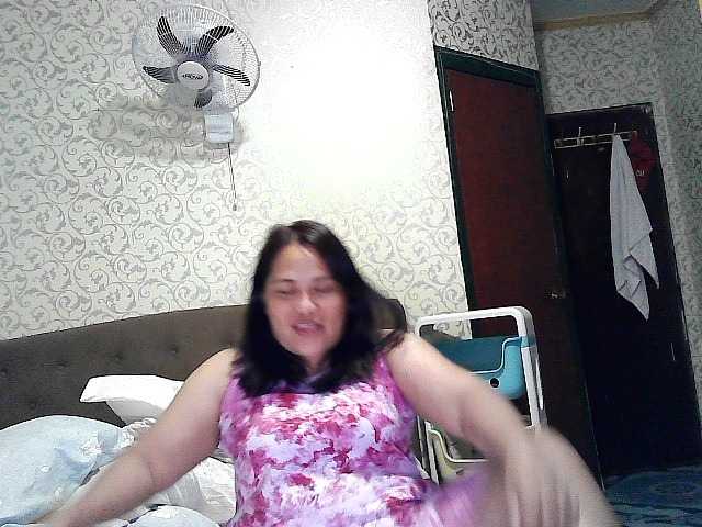 Live sex webcam photo for lovelykiera1 #274393767