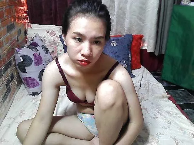 Live sex webcam photo for lovelymae69 #276168994