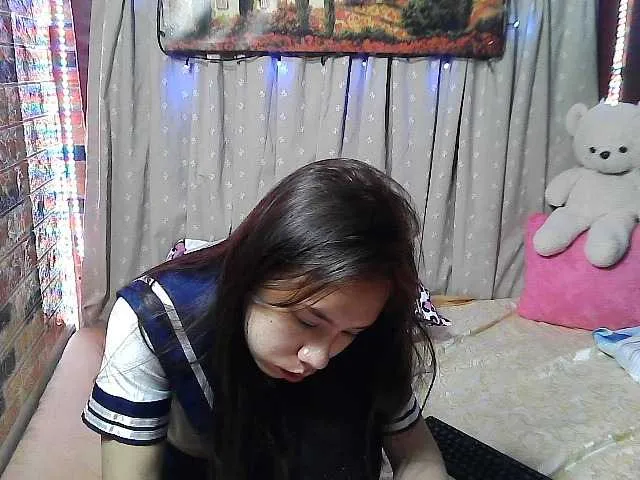 Live sex webcam photo for lovelymae69 #276301293