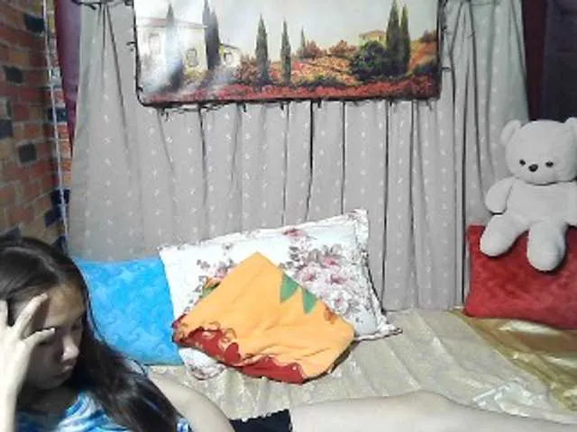 Live sex webcam photo for lovelymae69 #276347954