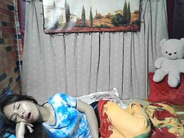 Live sex webcam photo for lovelymae69 #276349441