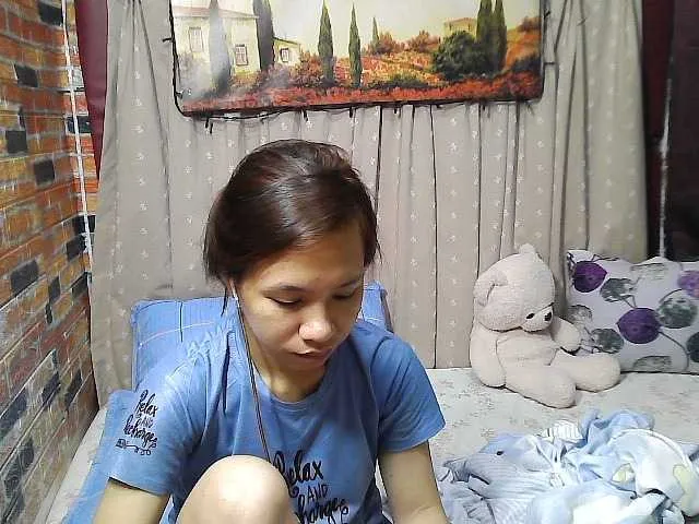 Live sex webcam photo for lovelymae69 #276441210