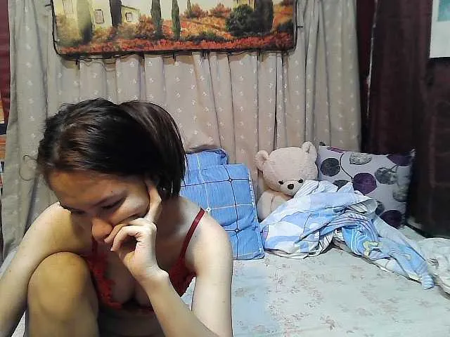 Live sex webcam photo for lovelymae69 #276476002