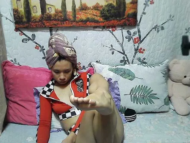 Live sex webcam photo for lovelymae69 #276893540