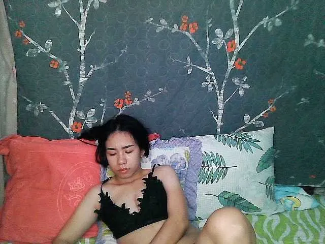 Live sex webcam photo for lovelymae69 #277041584