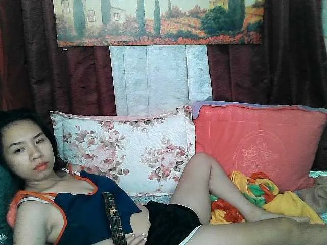 Live sex webcam photo for lovelymae69 #277177458