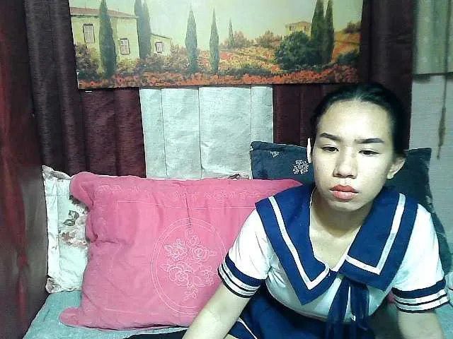 Live sex webcam photo for lovelymae69 #277209824