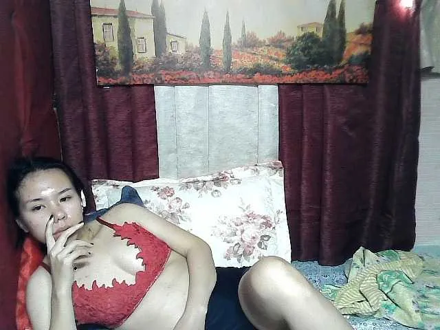 Live sex webcam photo for lovelymae69 #277336111