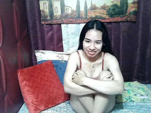 Live sex webcam photo for lovelymae69 #277367795