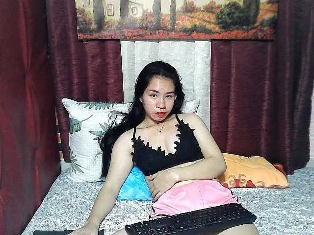 Live sex webcam photo for lovelymae69 #277449461