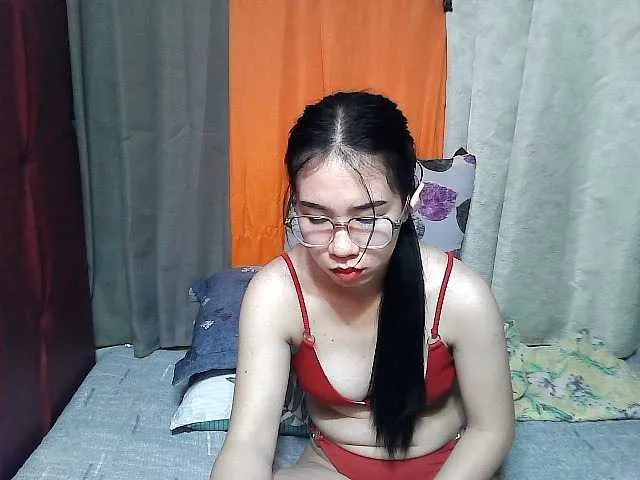 Live sex webcam photo for lovelymae69 #277752494