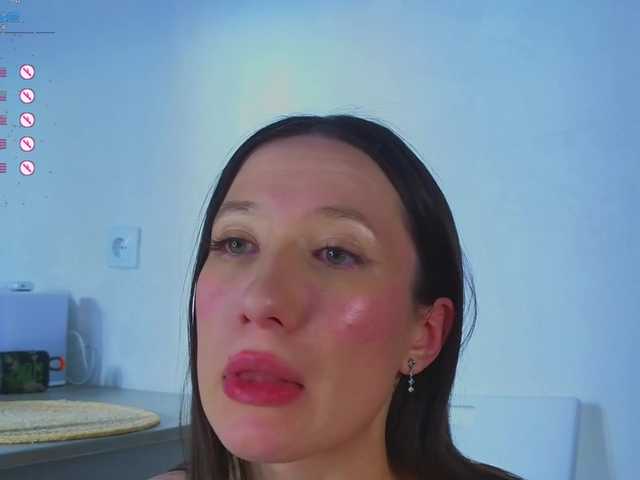 Live sex webcam photo for lovememoreamore #290373885