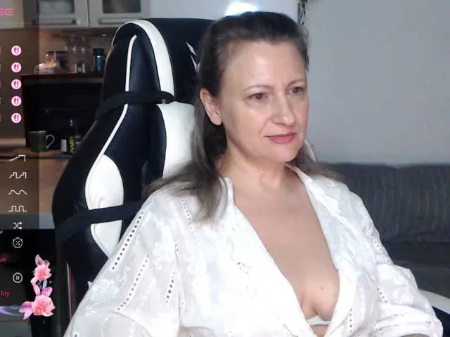 Live sex webcam photo for lovesupergerl #292157501