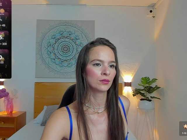 Live sex webcam photo for lucero-evanss #277300687