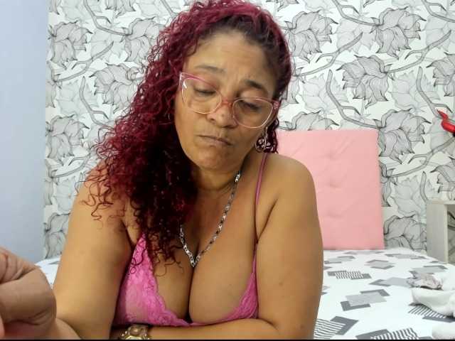 Live sex webcam photo for lucerosweet01 #275445683