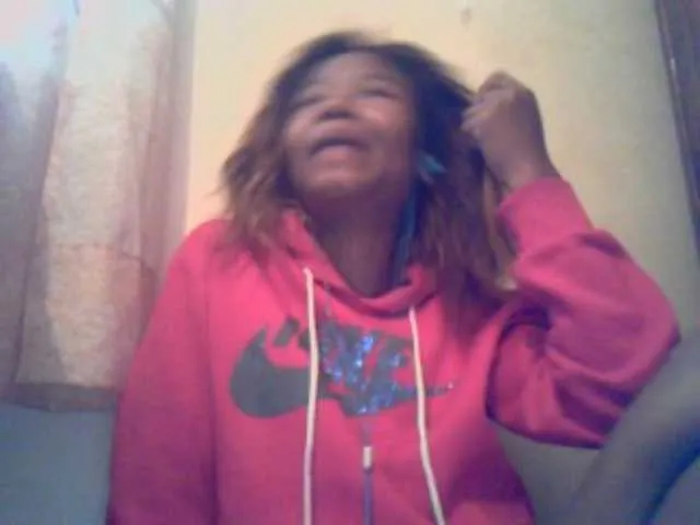 Live sex webcam photo for luciah #273795551