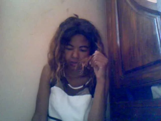 Live sex webcam photo for luciah #273803349