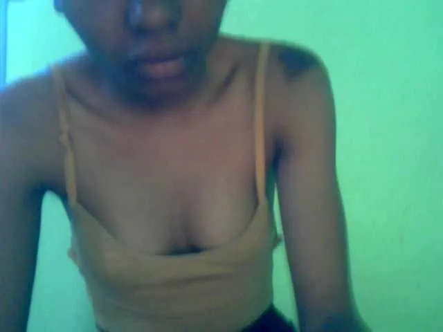 Live sex webcam photo for luciah #274055080