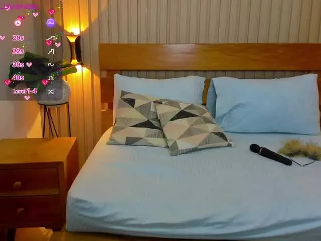 Live sex webcam photo for luciana-ballesteros #290800405