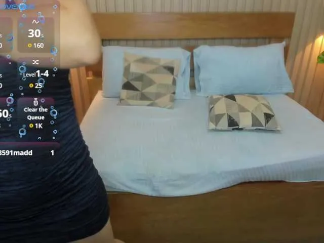 Live sex webcam photo for luciana-ballesteros #291448118