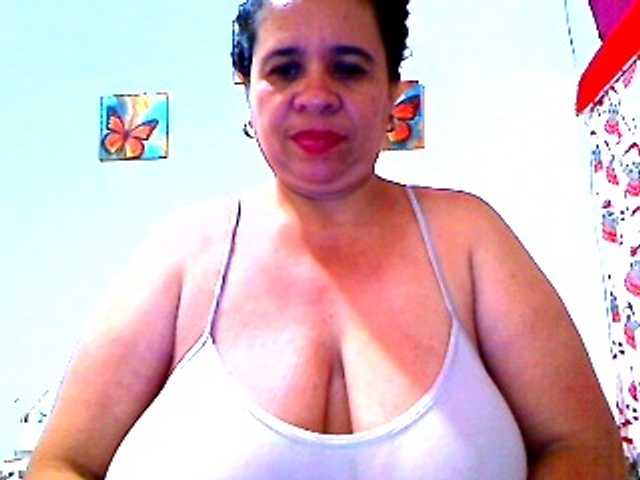 Live sex webcam photo for luciana-pulsy #274380529