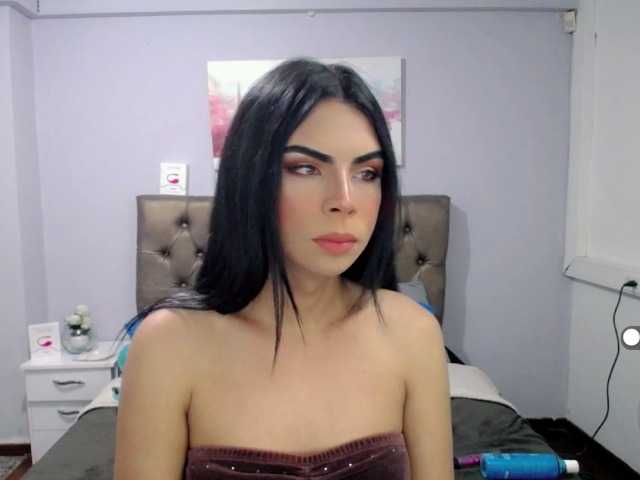 Live sex webcam photo for luciana-queen #273336455