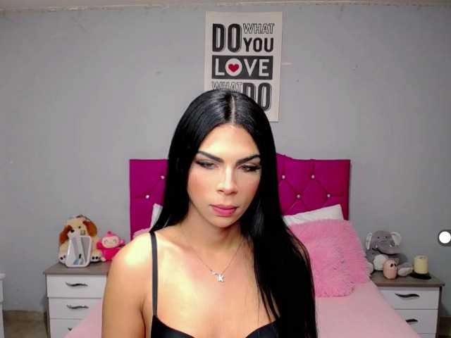 Live sex webcam photo for luciana-queen #290043863