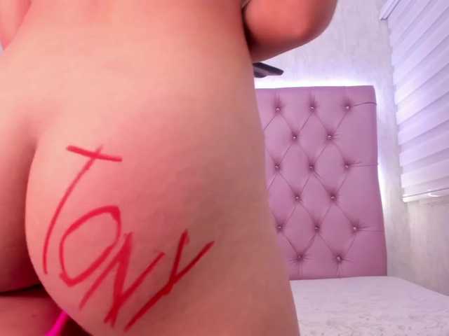 Live sex webcam photo for luciana-smith #274369579