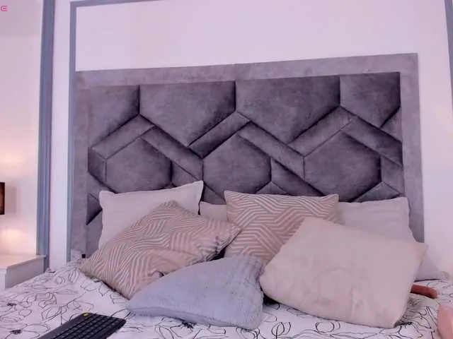 Live sex webcam photo for lucianacohelo #291799557