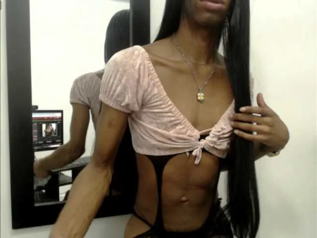 Live sex webcam photo for lucianadolll #290470952
