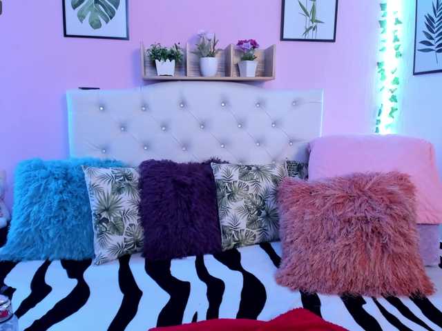 Live sex webcam photo for luciananova #274612098