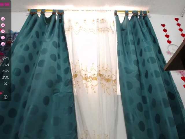 Live sex webcam photo for lucielittle #274650760