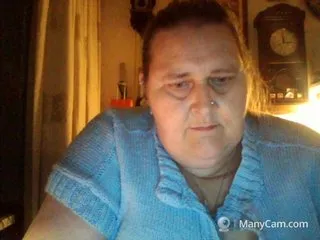 Live sex webcam photo for Luckylive #183880151