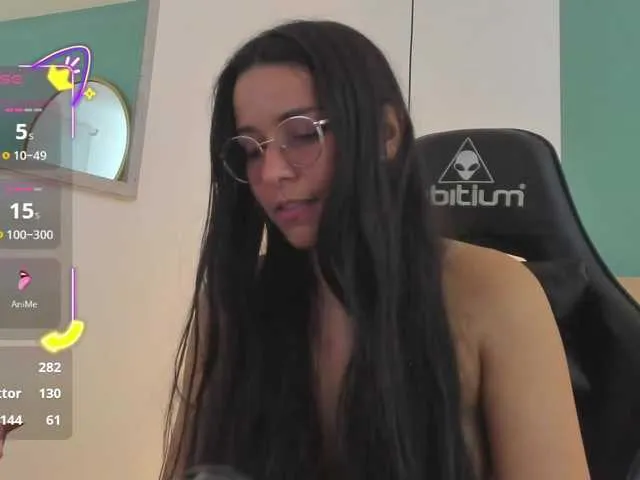 Live sex webcam photo for lucy-blue28 #292089874