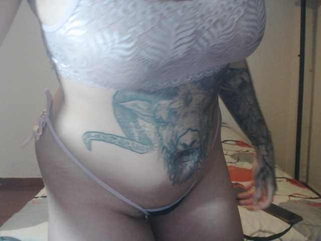 Live sex webcam photo for lucy-dreams69 #291815259