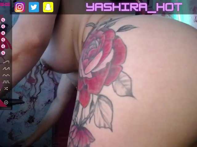 Live sex webcam photo for lucy-hot1 #273664202