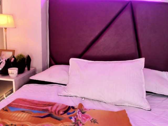 Live sex webcam photo for lucy-liuu- #290622790