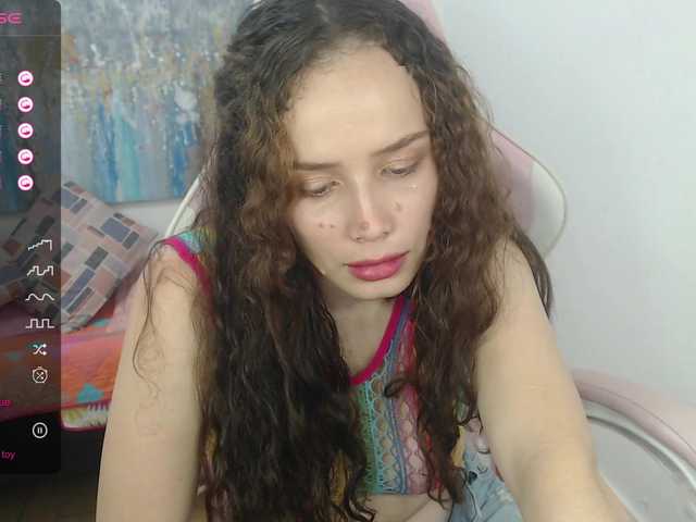 Live sex webcam photo for lucy-naughty #276081324