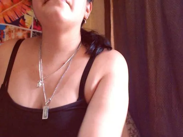 Live sex webcam photo for lucyLUxxx #291015904