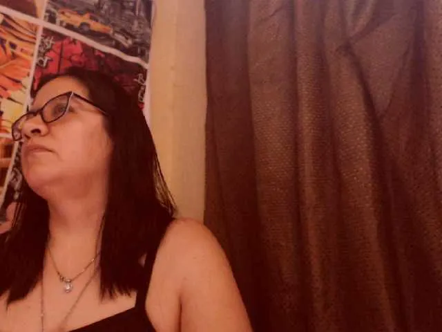 Live sex webcam photo for lucyLUxxx #291591540