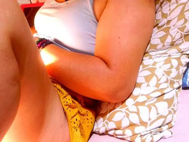 Live sex webcam photo for lucyLUxxx #293645651