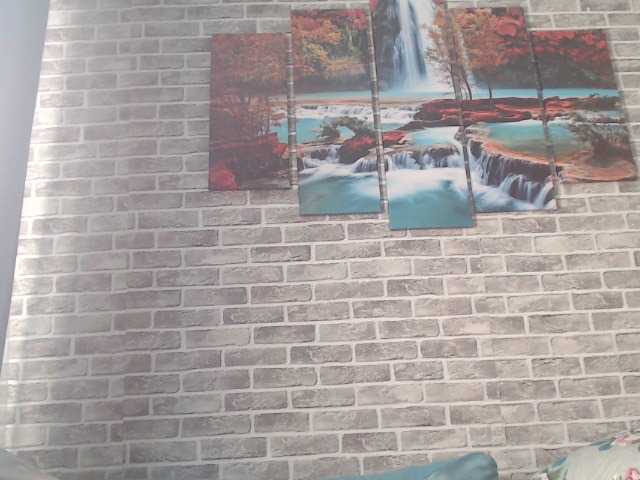 Live sex webcam photo for luhia555 #276190891