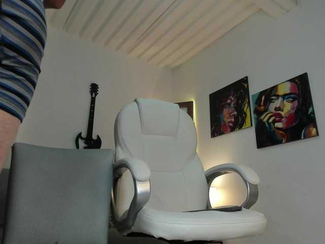 Live sex webcam photo for lukasandcharlot #275440047