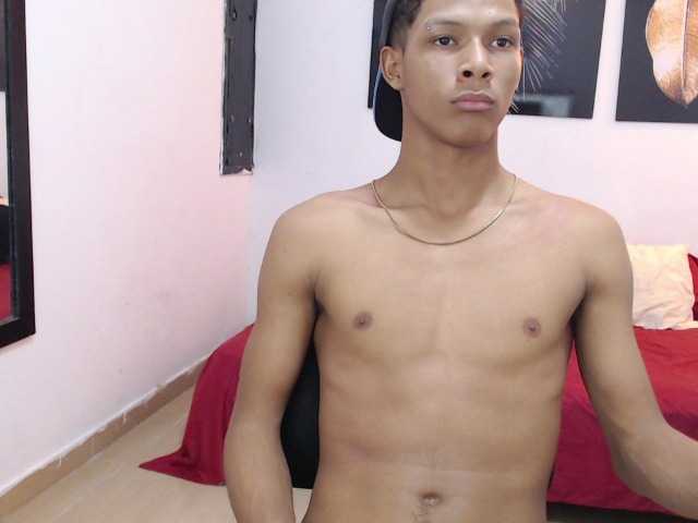 Live sex webcam photo for lukegucci #276730168