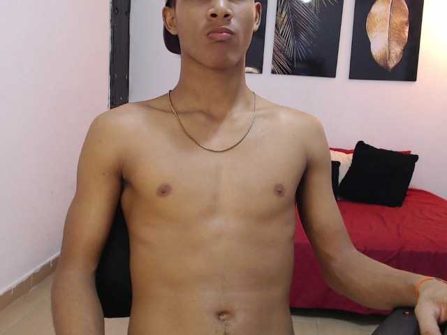 Live sex webcam photo for lukegucci #276787367