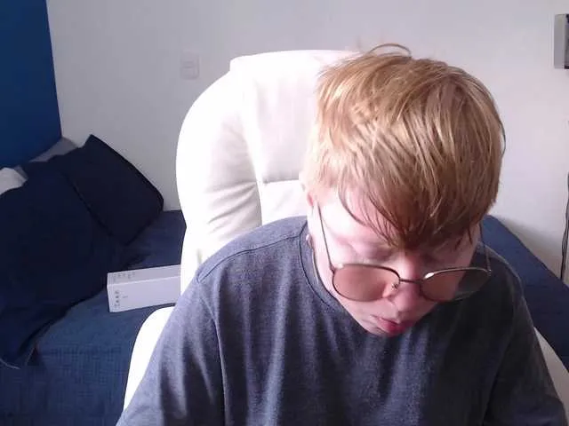 Live sex webcam photo for lukethompsson #275501870