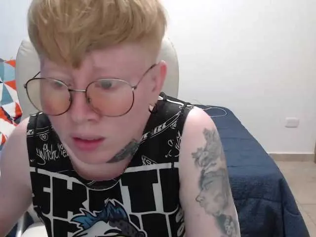 Live sex webcam photo for lukethompsson #276000905