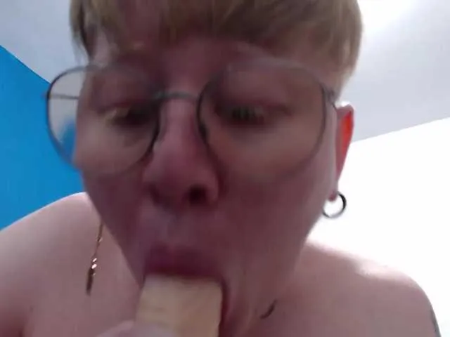 Live sex webcam photo for lukethompsson #276008842
