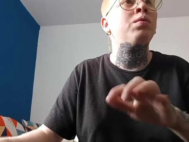 Live sex webcam photo for lukethompsson #276084164